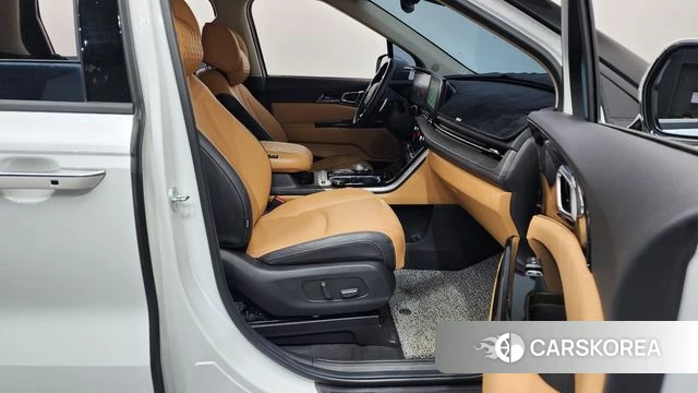 Kia Carnival 4th generation 2023 Белый из Кореи, фото 2