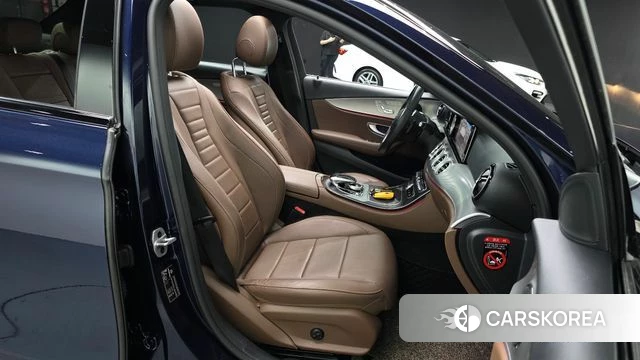 Mercedes-Benz E-Class W213 2020 Синий из Кореи, фото 2