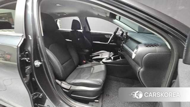 Kia The New K3 2nd generation 2021 Серый из Кореи, фото 2