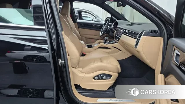 Porsche Cayenne (PO536) 2021 Черный из Кореи, фото 2