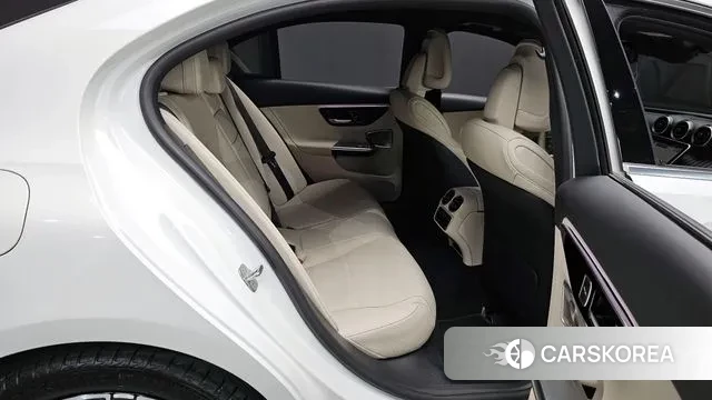 Mercedes-Benz C-Class W206 2024 Белый из Кореи, фото 2