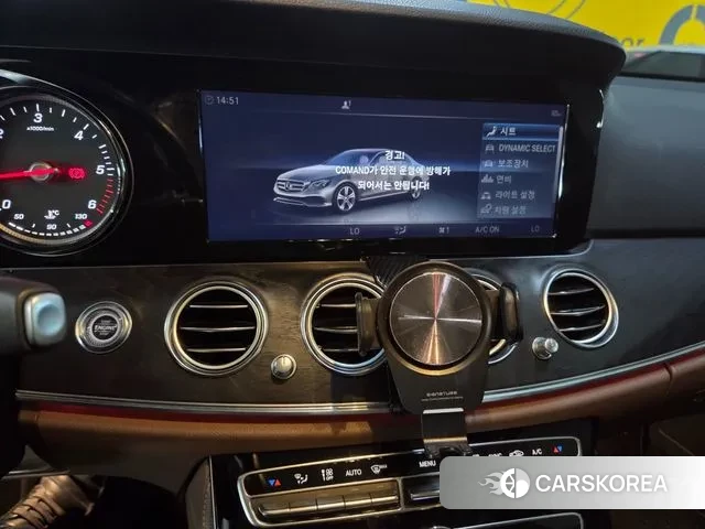 Mercedes-Benz E-Class W213 2019 Белый из Кореи, фото 2