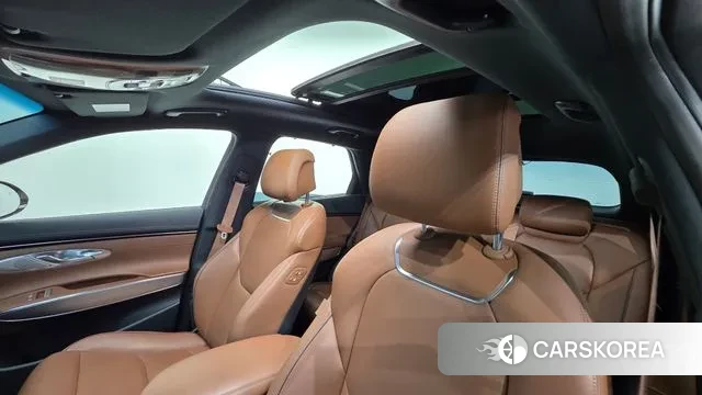 Genesis GV70 2024 Белый из Кореи, фото 2