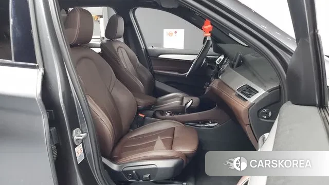 BMW X1 (F48) 2021 Серый из Кореи, фото 2