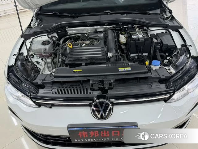 Volkswagen Golf 2023 Белый из Китая, фото 2