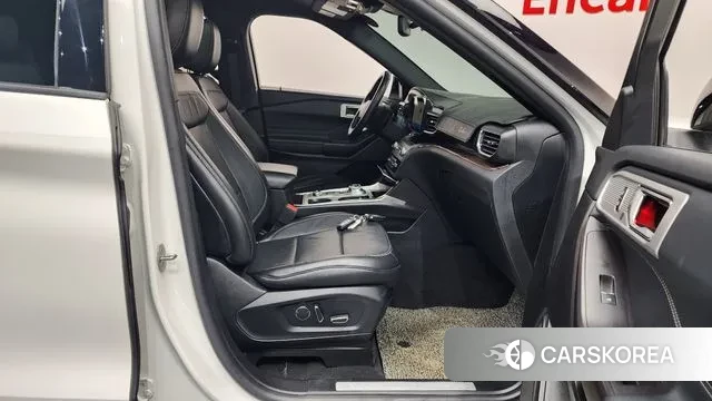 Ford Explorer 6th Generation 2019 Белый из Кореи, фото 2