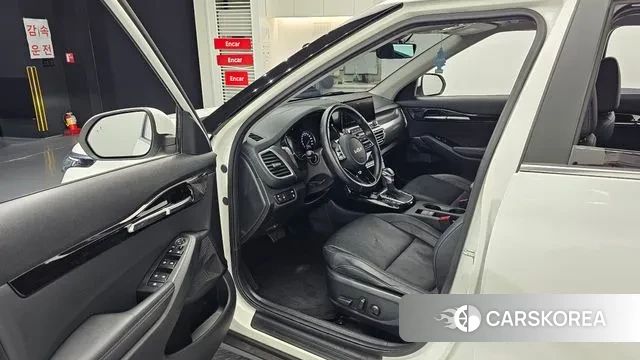 Kia Seltos 2022 Белый из Кореи, фото 2