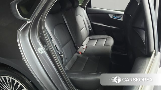 Kia The New K3 2nd generation 2023 Серый из Кореи, фото 2