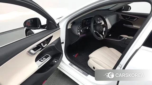 Mercedes-Benz E-Class W214 2025 Белый из Кореи, фото 2