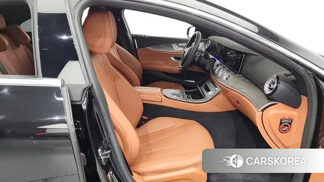 Mercedes-Benz CLS-Class C257 2023 Черный из Кореи, фото 2