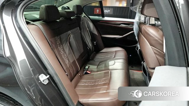 BMW 5 Series (G30) 2020 Серый из Кореи, фото 2