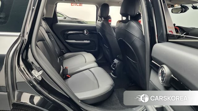 Mini Cooper Clubman 2023 Черный из Кореи, фото 2