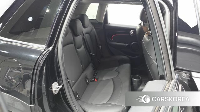 Mini Cooper 2023 Черный из Кореи, фото 2