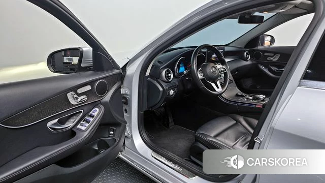 Mercedes-Benz C-Class W205 2019 Серебристо-серый из Кореи, фото 2