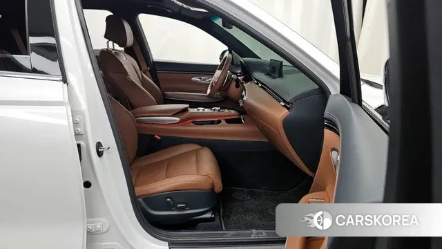 Genesis GV70 2021 Белый из Кореи, фото 2