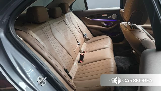 Mercedes-Benz E-Class W213 2020 Серый из Кореи, фото 2