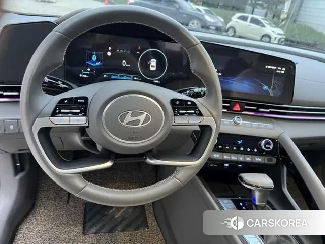 Hyundai The New Avante (CN7) 2024 Белый из Кореи, фото 2