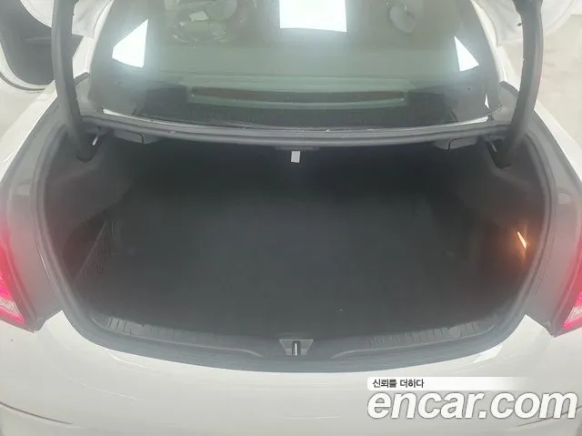 Mercedes-Benz C-Class W205 2023 Белый из Кореи, фото 2