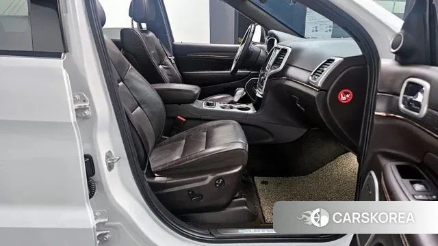 Jeep Grand Cherokee 2018 Белый из Кореи, фото 2