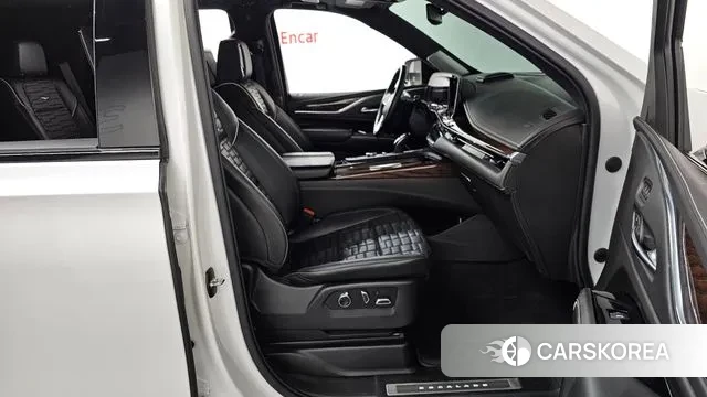 Cadillac Escalade 5th Generation 2021 Белый из Кореи, фото 2