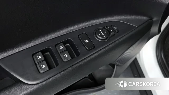 Kia Stonic 2018 Белый из Кореи, фото 2