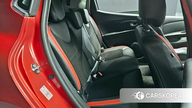 Renault Korea (Samsung) Clio 2018 Красный из Кореи, фото 2