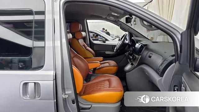 Hyundai The New Grand Starex 2018 Серебристо-серый из Кореи, фото 2
