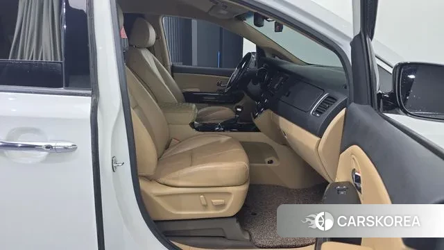 Kia The New Carnival 2019 Белый из Кореи, фото 2