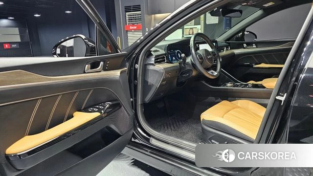 Kia K5 Hybrid 3rd Generation 2023 Черный из Кореи, фото 2