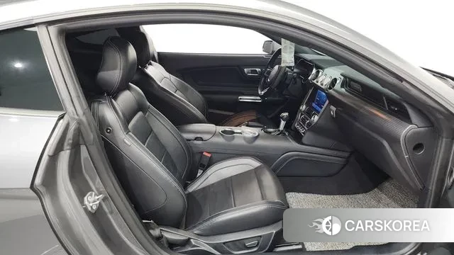 Ford Mustang 2021 Серый из Кореи, фото 2