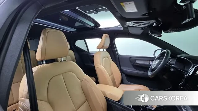 Volvo XC40 2021 Синий из Кореи, фото 2