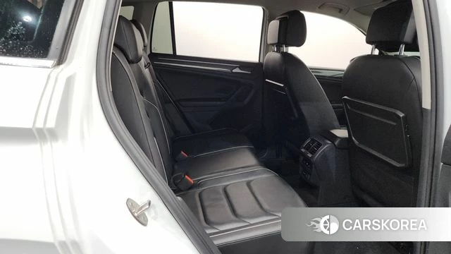 Volkswagen Tiguan second Generation 2019 Белый из Кореи, фото 2