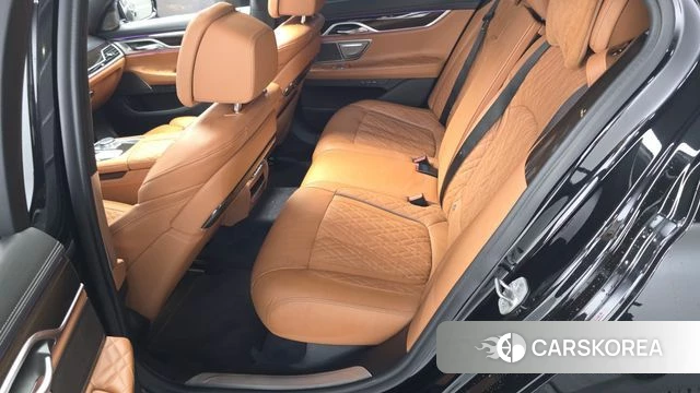 BMW 7 Series (G11) 2022 Черный из Кореи, фото 2