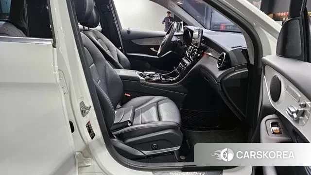 Mercedes-Benz GLC-Class X253 2018 Белый из Кореи, фото 2