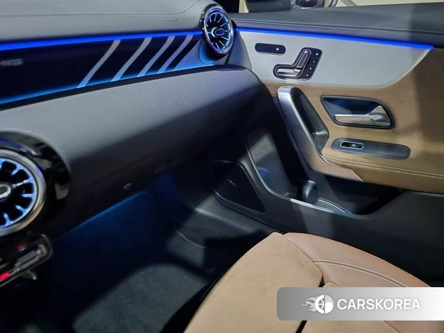 Mercedes-Benz CLA-Class C118 2025 Черный из Кореи, фото 2