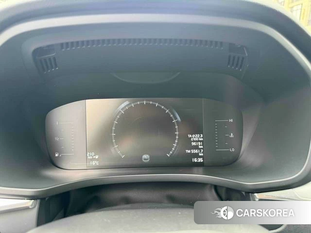 Volvo XC60 2018 Темно-серый из Китая, фото 2