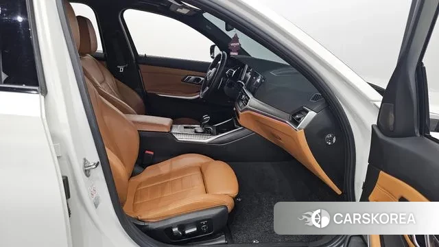 BMW 3 Series (G20) 2019 Белый из Кореи, фото 2