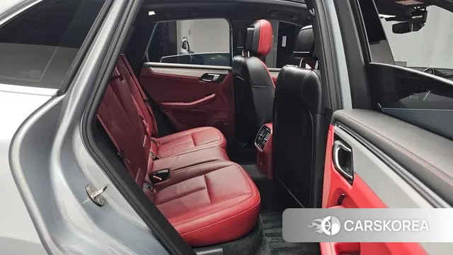 Porsche Macan 2023 Серебряный из Кореи, фото 2