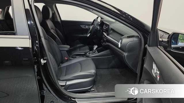 Kia The New K3 2nd generation 2021 Черный из Кореи, фото 2