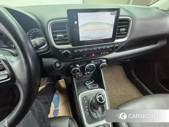 Hyundai Venue 2021 Красный из Кореи, фото 2