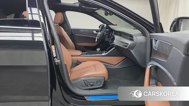 Audi A6 (C8) 2021 Черный из Кореи, фото 2