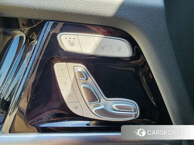 Mercedes-Benz G-Class W463b 2023 Черный из Кореи, фото 2