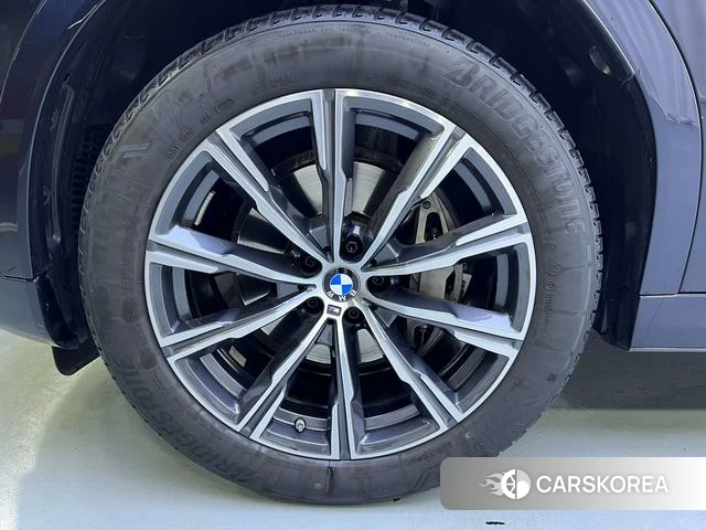 BMW X6 2022 Черный из Китая, фото 2