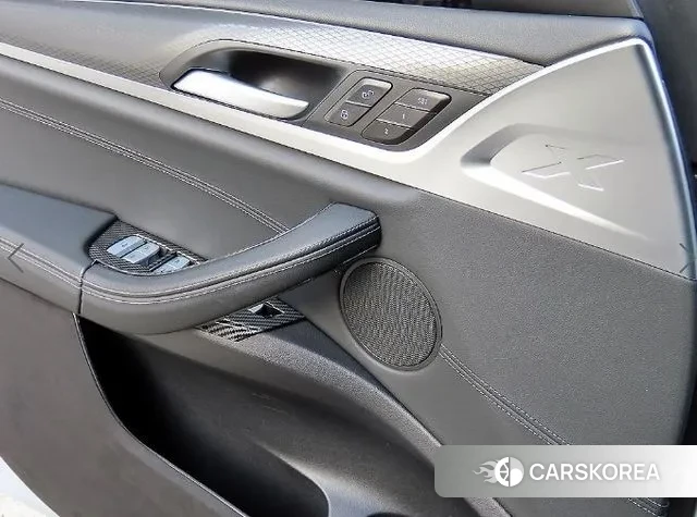 BMW X4 (G02) 2022 Серебристо-серый из Кореи, фото 2