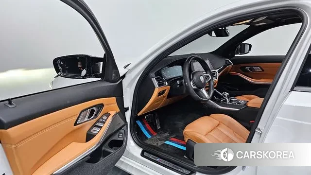 BMW 3 Series (G20) 2021 Белый из Кореи, фото 2