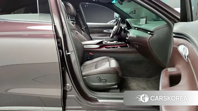 Genesis GV70 2021 Коричневый из Кореи, фото 2