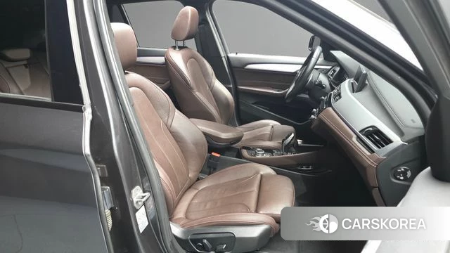 BMW X1 (F48) 2022 Серый из Кореи, фото 2