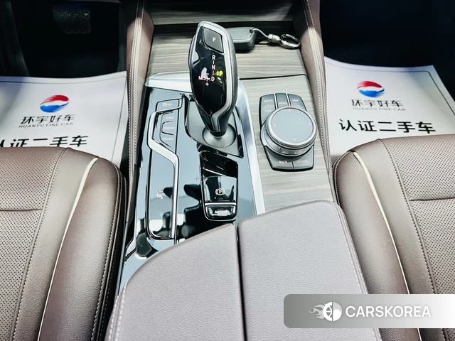 BMW 5 series 2022 Белый из Китая, фото 2