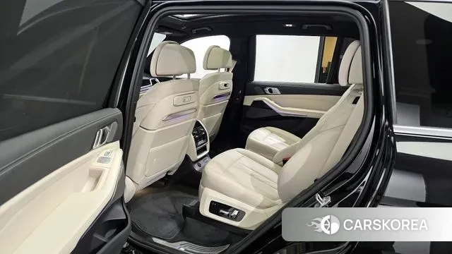 BMW X7 (G07) 2024 Черный из Кореи, фото 2