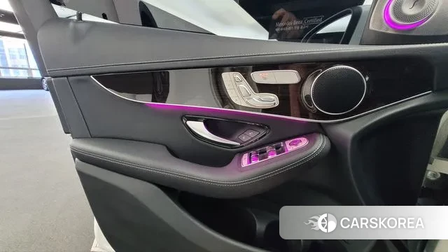 Mercedes-Benz GLC-Class X253 2020 Белый из Кореи, фото 2